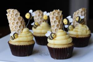 Bee Hive Cupcakes