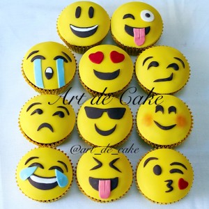 emoji cupcakes      